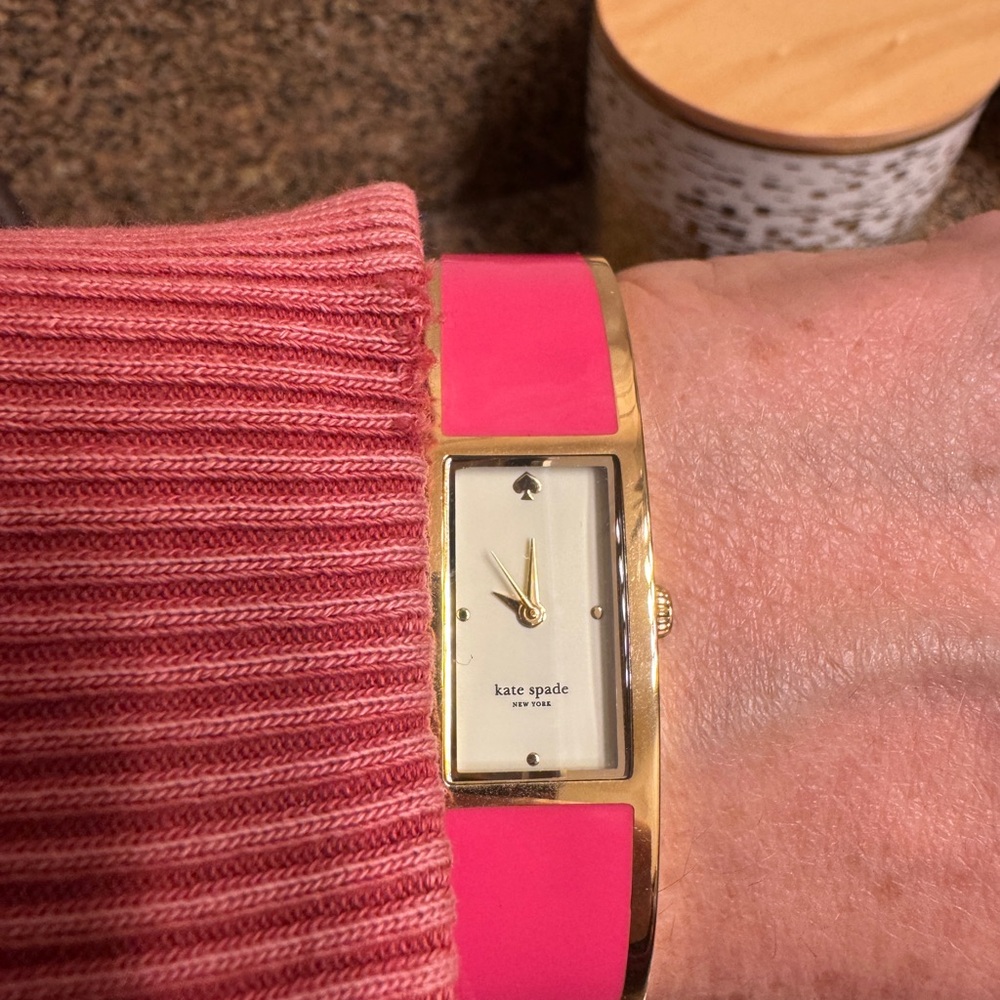 Kate Spade Gold‎ and Pink Tickled Pink Bangle Watch nwot - Picture 2 of 4